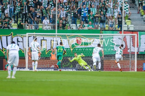  27.07.2018 GDANSK<br />
PILKA NOZNA - EKSTRAKLASA SEZON 2018/2019<br />
MECZ LECHIA GDANSK -  SLASK WROCLAW<br />
N/Z JAKUB SLOWIK FLAVIO PAIXAO RZUT KARNY BRAMKA GOL NA 1:0<br />
 