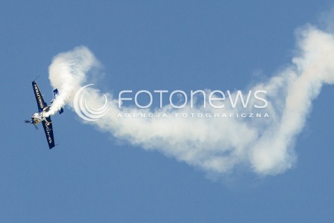  28.07.2018 MIELEC <br />IV PODKARPACKIE POKAZY LOTNICZE<br />N/Z SAMOLOT AKROBACYJNY EXTRA 300 - PILOT MACIEJ POSPIESZYNSKI<br /> 
