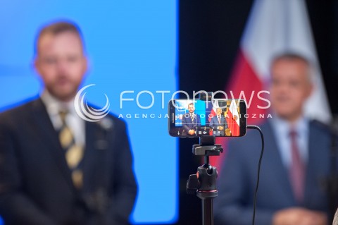  30.07.2018 WARSZAWA<br />KONFERENCJA MINISTROW ZDROWIA I CYFRYZACJI RODZICU ZAREJESTRUJ NARODZINY DZIECKA PRZEZ INTERNET<br />N/Z LUKASZ SZUMOWSKI MAREK ZAGORSKI<br /> 
