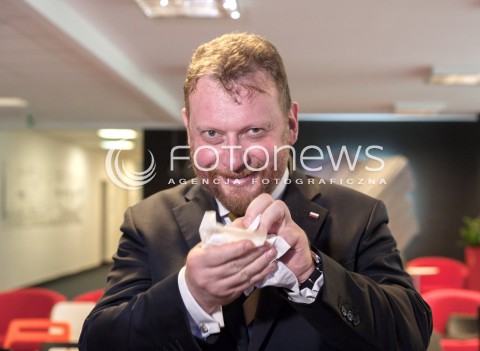  30.07.2018 WARSZAWA<br />KONFERENCJA MINISTROW ZDROWIA I CYFRYZACJI RODZICU ZAREJESTRUJ NARODZINY DZIECKA PRZEZ INTERNET<br />N/Z LUKASZ SZUMOWSKI<br /> 