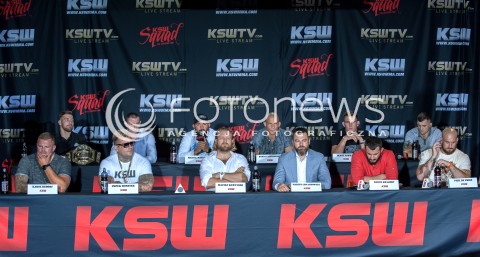  30.07.2018 WARSZAWA<br />KONFERENCJA PRASOWA PRZED GALA KSW<br />N/Z ZAWODNICY MAMED KHALIDOV POPEK MONSTER MARTIN LEWANDOWSKI PHIL DE FRIES KAROL BEDORF MICHAL MATERLA DAMIAN JANIKOWSKI<br /> 