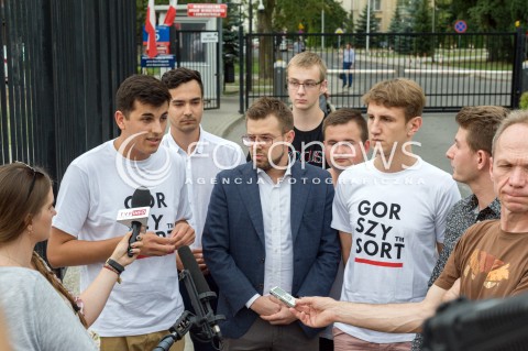 Konferencja młodzieżówek partii opozycyjnych w Warszawie