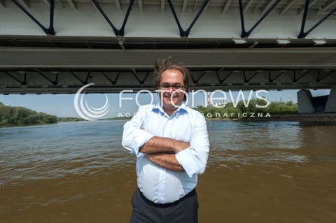  03.08.2018 WARSZAWA<br />REJS Z WARSZAWY DO ZALEWU ZEGRZYNSKIEGO<br />N/Z MAREK GROBARCZYK<br /> 