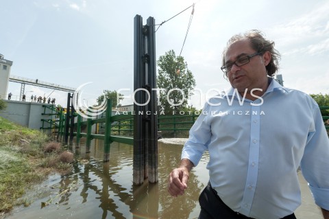  03.08.2018 WARSZAWA<br />REJS Z WARSZAWY DO ZALEWU ZEGRZYNSKIEGO<br />N/Z MAREK GROBARCZYK<br /> 