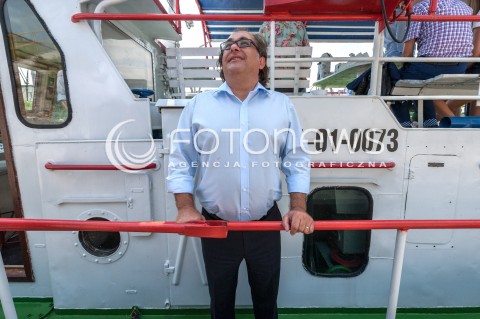  03.08.2018 WARSZAWA<br />REJS Z WARSZAWY DO ZALEWU ZEGRZYNSKIEGO<br />N/Z MAREK GROBARCZYK<br /> 