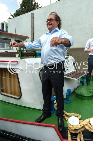  03.08.2018 WARSZAWA<br />REJS Z WARSZAWY DO ZALEWU ZEGRZYNSKIEGO<br />N/Z MAREK GROBARCZYK<br /> 