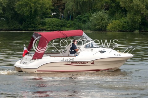  03.08.2018 WARSZAWA<br />REJS Z WARSZAWY DO ZALEWU ZEGRZYNSKIEGO<br />N/Z JEDNOSTKI PLYWAJACE NA ZALEWIE ZAGRZYNSKIM<br /> 