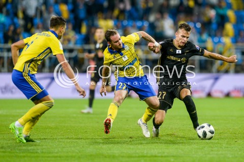  11.08.2018 GDYNIA<br />
PILKA NOZNA - EKSTRAKLASA SEZON 2018/2019<br />
MECZ ARKA GDYNIA - GORNIK ZABRZE<br />
N/Z MICHAL JANOTA ADRIAN GRYSZKIEWICZ<br />
 