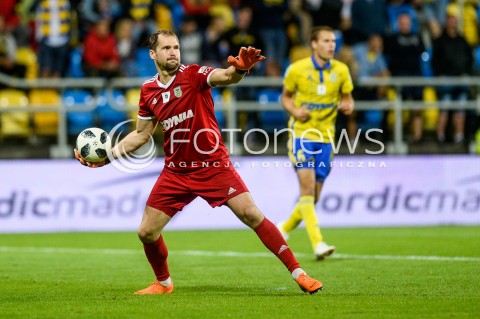  11.08.2018 GDYNIA<br />
PILKA NOZNA - EKSTRAKLASA SEZON 2018/2019<br />
MECZ ARKA GDYNIA - GORNIK ZABRZE<br />
N/Z PAVELS STEINBORS SYLWETKA<br />
 