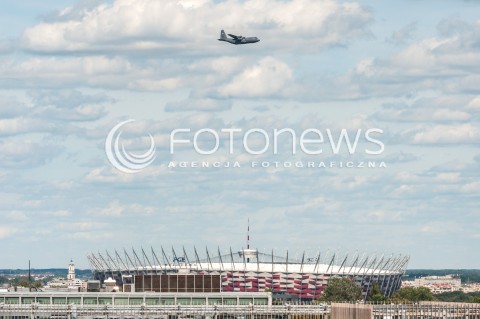  12.08.2018 WARSZAWA<br />
PROBNY PRZELOT SAMOLOTOW NAD WARSZAWA PRZED OBCHODAMI 100-LECIA ODZYSKANIA NIEPODLEGLOSCI <br />
N/Z SAMOLOT TRANSPORTOWY LOCKHEED C-130 HERCULES <br />
 