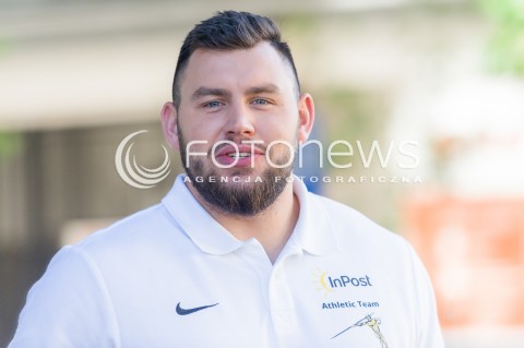 Gwiazdy przed studiem "Dzień Dobry TVN" w Warszawie