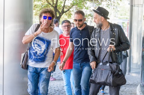  12.08.2018 WARSZAWA <br />GWIAZDY PRZED STUDIEM DZIEN DOBRY TVN <br />N/Z JANUSZ PANASEWICZ LADY PANK<br /> 