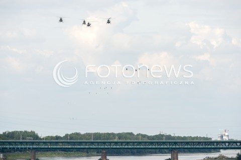  15.08.2018 WARSZAWA<br />DEFILADA Z OKAZJI SWIETA WOJSKA POLSKIEGO W WARSZAWIE<br />N/Z SMIGLOWCE<br /> 