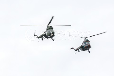  15.08.2018 WARSZAWA<br />DEFILADA Z OKAZJI SWIETA WOJSKA POLSKIEGO W WARSZAWIE<br />N/Z SMIGLOWIEC HELIKOPTER MI-2 <br /> 