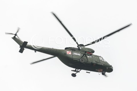  15.08.2018 WARSZAWA<br />DEFILADA Z OKAZJI SWIETA WOJSKA POLSKIEGO W WARSZAWIE<br />N/Z HELIKOPTER SMIGLOWIEC PZL W-3 SOKOL <br /> 