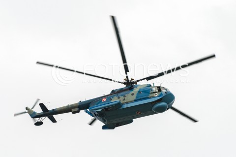  15.08.2018 WARSZAWA<br />DEFILADA Z OKAZJI SWIETA WOJSKA POLSKIEGO W WARSZAWIE<br />N/Z SMIGLOWIEC HELIKOPTER MIL MI-14 MARYNARKI WOJENNEJ RP<br /> 
