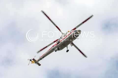  15.08.2018 WARSZAWA<br />DEFILADA Z OKAZJI SWIETA WOJSKA POLSKIEGO W WARSZAWIE<br />N/Z HELIKOPTER SMIGLOWIEC PZL W-3 SOKOL DO TRANSPORTU VIPOW<br /> 