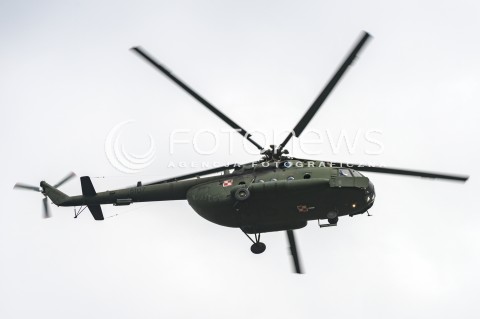  15.08.2018 WARSZAWA<br />DEFILADA Z OKAZJI SWIETA WOJSKA POLSKIEGO W WARSZAWIE<br />N/Z HELIKOPTER SMIGLOWIEC MIL MI-17<br /> 