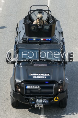  15.08.2018 WARSZAWA<br />DEFILADA Z OKAZJI SWIETA WOJSKA POLSKIEGO W WARSZAWIE<br />N/Z LEKKO OPANCERZONY SAMOCHOD PLASAN SANDCAT 4X4 SZOP<br /> 
