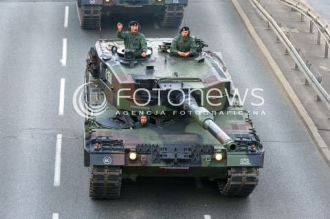  15.08.2018 WARSZAWA<br />DEFILADA Z OKAZJI SWIETA WOJSKA POLSKIEGO W WARSZAWIE<br />N/Z CZOLG LEOPARD 2<br /> 