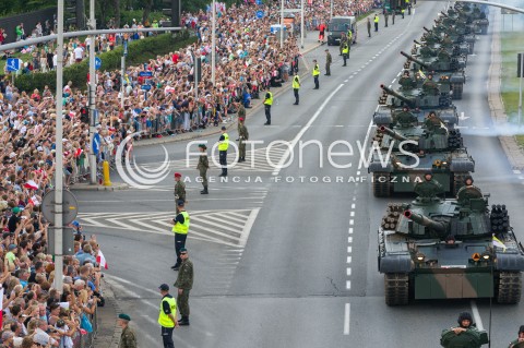  15.08.2018 WARSZAWA<br />DEFILADA Z OKAZJI SWIETA WOJSKA POLSKIEGO W WARSZAWIE<br />N/Z CZOLGI PT-91 TWARDY<br /> 