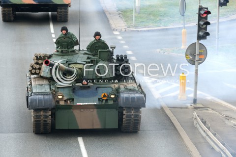  15.08.2018 WARSZAWA<br />DEFILADA Z OKAZJI SWIETA WOJSKA POLSKIEGO W WARSZAWIE<br />N/Z CZOLG PT-91 TWARDY<br /> 