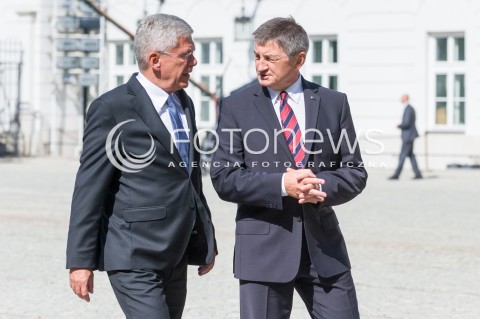  15.08.2018 WARSZAWA PALAC PREZYDENCKI<br />OBCHODY SWIETA WOJSKA POLSKIEGO<br />UROCZYSTOSC WRECZENIA NOMINACJI GENERALSKICH I ODZNACZEN  PANSTWOWYCH<br />N/Z STANISLAW KARCZEWSKI MAREK KUCHCINSKI <br /> 