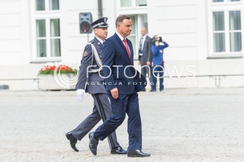  15.08.2018 WARSZAWA PALAC PREZYDENCKI<br />OBCHODY SWIETA WOJSKA POLSKIEGO<br />UROCZYSTOSC WRECZENIA NOMINACJI GENERALSKICH I ODZNACZEN  PANSTWOWYCH<br />N/Z PREZYDENT RP ANDRZEJ DUDA GENERAL BRYGADY ROBERT GLAB<br /> 