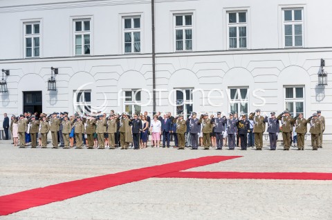  15.08.2018 WARSZAWA PALAC PREZYDENCKI<br />OBCHODY SWIETA WOJSKA POLSKIEGO<br />UROCZYSTOSC WRECZENIA NOMINACJI GENERALSKICH I ODZNACZEN  PANSTWOWYCH<br />N/Z GOSCIE<br /> 