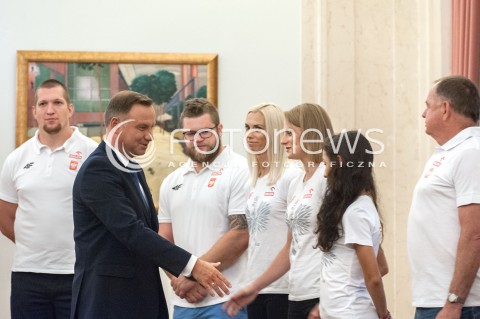  16.08.2018 WARSZAWA PALAC PREZYDENCKI<br />SPOTKANIE PREZYDENTA Z MEDALISTAMI MISTRZOSTW LEKKOATLETYCZNYCH BERLIN 2018<br />N/Z PREZYDENT ANDRZEJ DUDA WOJCIECH NOWICKI PAWEL FAJDEK IGA BAUMGART PATRYCJA WYCISZKIEWICZ SOFIA ENNAOUI<br /> 