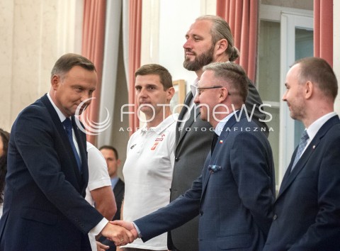  16.08.2018 WARSZAWA PALAC PREZYDENCKI<br />SPOTKANIE PREZYDENTA Z MEDALISTAMI MISTRZOSTW LEKKOATLETYCZNYCH BERLIN 2018<br />N/Z PREZYDENT ANDRZEJ DUDA TOMASZ MAJEWSKI KRZYSZTOF SZCZERSKI PAWEL MUCHA<br /> 