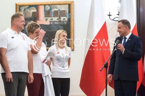  16.08.2018 WARSZAWA PALAC PREZYDENCKI<br />SPOTKANIE PREZYDENTA Z MEDALISTAMI MISTRZOSTW LEKKOATLETYCZNYCH BERLIN 2018<br />N/Z PREZYDENT ANDRZEJ DUDA ANITA WLODARCZYK JUSTYNA SWIETY ERSETIC KRZYSZTOF KALISZEWSKI<br /> 