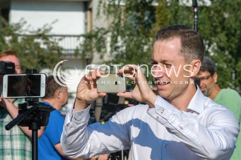  17.08.2018 WARSZAWA<br />BRIEFING PRASOWY RAFALA TRZASKOWSKIEGO NA TEMAT WNIOSKU O DELEGALIZACJE ORGANIZACJI ONR<br />N/Z CEZARY TOMCZYK<br /> 
