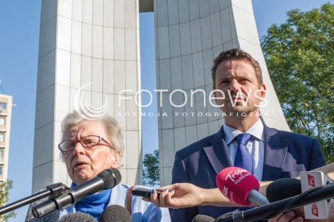 Briefing kandydata na prezydenta Warszawy Rafała Trzaskowskiego w Warszawie