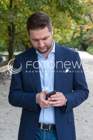  17.08.2018 WARSZAWA<br />KONFERENCJA PRASOWA KANDYDATA NA PREZYDENTA WARSZAWY PATRYKA JAKIEGO POROWNAJ PROGRAM KANDYDATOW NA PREZYDENTA<br />N/Z PATRYK JAKI<br /> 