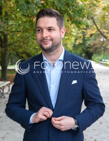  17.08.2018 WARSZAWA<br />KONFERENCJA PRASOWA KANDYDATA NA PREZYDENTA WARSZAWY PATRYKA JAKIEGO POROWNAJ PROGRAM KANDYDATOW NA PREZYDENTA<br />N/Z PATRYK JAKI<br /> 