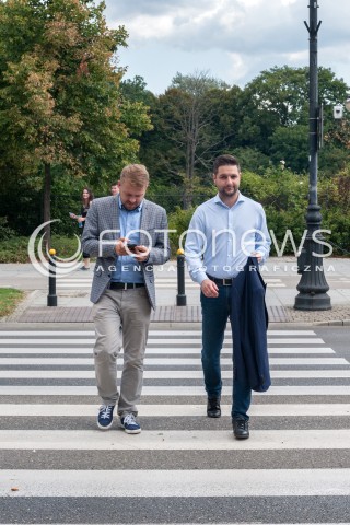  17.08.2018 WARSZAWA<br />KONFERENCJA PRASOWA KANDYDATA NA PREZYDENTA WARSZAWY PATRYKA JAKIEGO POROWNAJ PROGRAM KANDYDATOW NA PREZYDENTA<br />N/Z PATRYK JAKI JACEK OZDOBA<br /> 