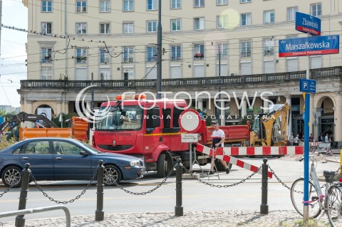  17.08.2018 WARSZAWA<br />REMONT TOROWISKA NA PLACU ZBAWICIELA<br />N/Z PLAC ZBAWICIELA<br /> 