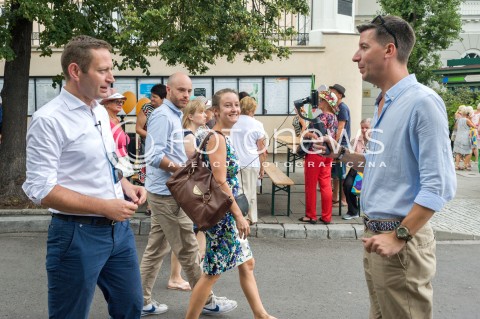  18.08.2018 WARSZAWA<br />PARADA SENIOROW <br />N/Z PAWEL RABIEJ JAN SPIEWAK MICHAL CESSANIS<br /> 