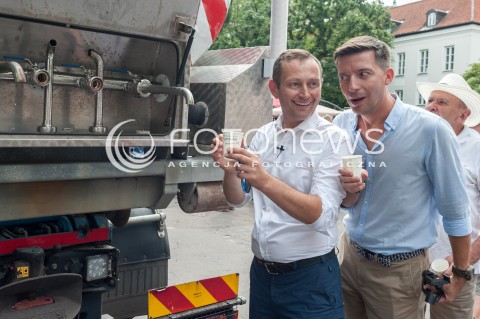  18.08.2018 WARSZAWA<br />PARADA SENIOROW <br />N/Z PAWEL RABIEJ MICHAL CESSANIS<br /> 