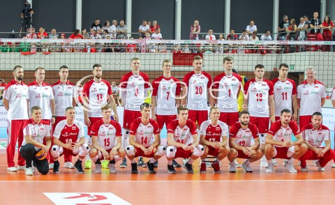  18.08.2018 OSTROWIEC SWIETOKRZYSKI <br />
SIATKOWKA MEZCZYZN <br />
MECZ TOWARZYSKI <br />
POLSKA - KAMERUN ( Poland - Cameroon ) <br />
N/Z REPREZENTACJA POLSKI ZAWODNICY ZDJECIE GRUPOWE GRUPOWKA GROUP PHOTO <br />
 