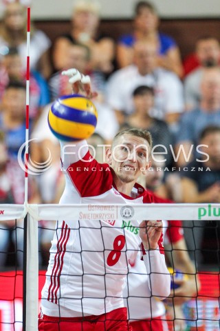  18.08.2018 OSTROWIEC SWIETOKRZYSKI <br />
SIATKOWKA MEZCZYZN <br />
MECZ TOWARZYSKI <br />
POLSKA - KAMERUN ( Poland - Cameroon ) <br />
N/Z DAMIAN SCHULZ SYLWETKA ATAK <br />
 