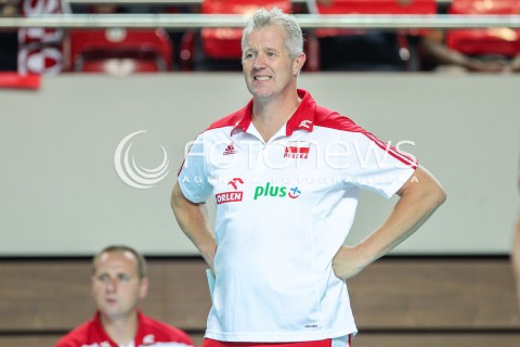  18.08.2018 OSTROWIEC SWIETOKRZYSKI <br />
SIATKOWKA MEZCZYZN <br />
MECZ TOWARZYSKI <br />
POLSKA - KAMERUN ( Poland - Cameroon ) <br />
N/Z VITAL HEYNEN - TRENER ( HEAD COACH ) ZLOSC EMOCJE SYLWETKA <br />
 