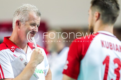  18.08.2018 OSTROWIEC SWIETOKRZYSKI <br />
SIATKOWKA MEZCZYZN <br />
MECZ TOWARZYSKI <br />
POLSKA - KAMERUN ( Poland - Cameroon ) <br />
N/Z VITAL HEYNEN - TRENER ( HEAD COACH ) MICHAL KUBIAK RADOSC EMOCJE <br />
 