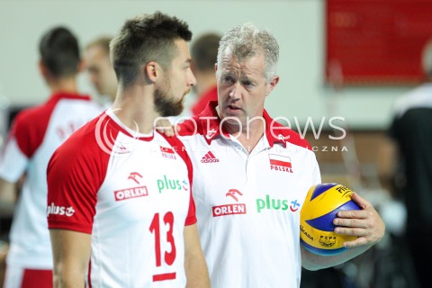  18.08.2018 OSTROWIEC SWIETOKRZYSKI <br />
SIATKOWKA MEZCZYZN <br />
MECZ TOWARZYSKI <br />
POLSKA - KAMERUN ( Poland - Cameroon ) <br />
N/Z VITAL HEYNEN - TRENER ( HEAD COACH ) MICHAL KUBIAK <br />
 