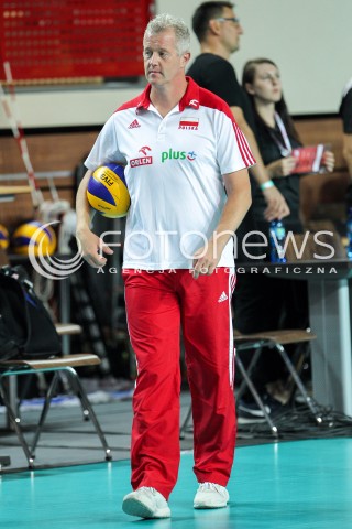  18.08.2018 OSTROWIEC SWIETOKRZYSKI <br />
SIATKOWKA MEZCZYZN <br />
MECZ TOWARZYSKI <br />
POLSKA - KAMERUN ( Poland - Cameroon ) <br />
N/Z VITAL HEYNEN - TRENER ( HEAD COACH ) SYLWETKA <br />
 