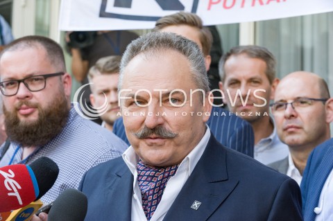  23.08.2018 WARSZAWA<br />KONFERENCJA KANDYDATA NA PREZYDENTA WARSZAWY PARTII KUKIZ 15 PRZED PANSTWOWA KOMISJA WYBORCZA<br />N/Z MAREK JAKUBIAK<br /> 