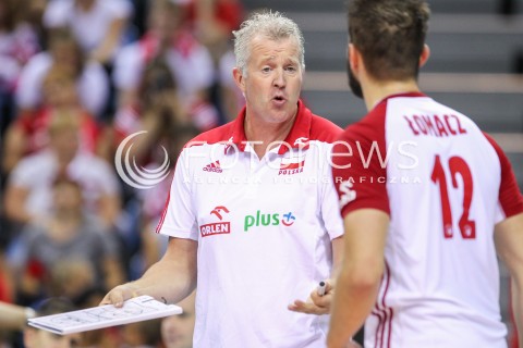  24.08.2018 KRAKOW (TAURON ARENA) <br />
XVI MEMORIAL HUBERTA JERZEGO WAGNERA <br />
MECZ POLSKA - KANADA ( MATCH POLAND - CANADA ) <br />
N/Z VITAL HEYNEN - I TRENER ( HEAD COACH ) GRZEGORZ LOMACZ  <br />
 