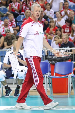  24.08.2018 KRAKOW (TAURON ARENA) <br />
XVI MEMORIAL HUBERTA JERZEGO WAGNERA <br />
MECZ POLSKA - KANADA ( MATCH POLAND - CANADA ) <br />
N/Z VITAL HEYNEN - I TRENER ( HEAD COACH ) SYLWETKA ZLOSC EMOCJE <br />
 