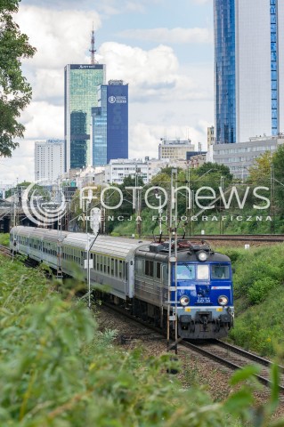  27.08.2018 WARSZAWA<br />DWORZEC GLOWNY BEDZIE REWITALIZOWANY<br />N/Z POCIAG KOLEJ PKP DWORZEC OCHOTA WKD<br /> 